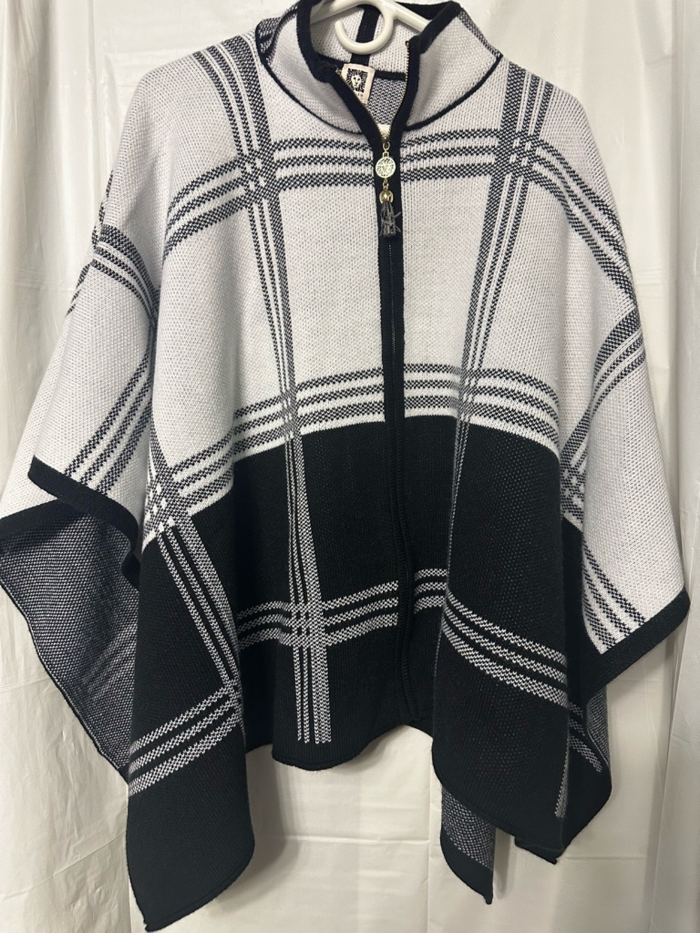 Anne Klein Plaid Mock-Neck Zippered Poncho Sweater women’s size Large